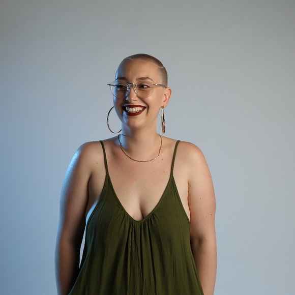 Meet your Posher, Mckenzie - Picture 1 of 1